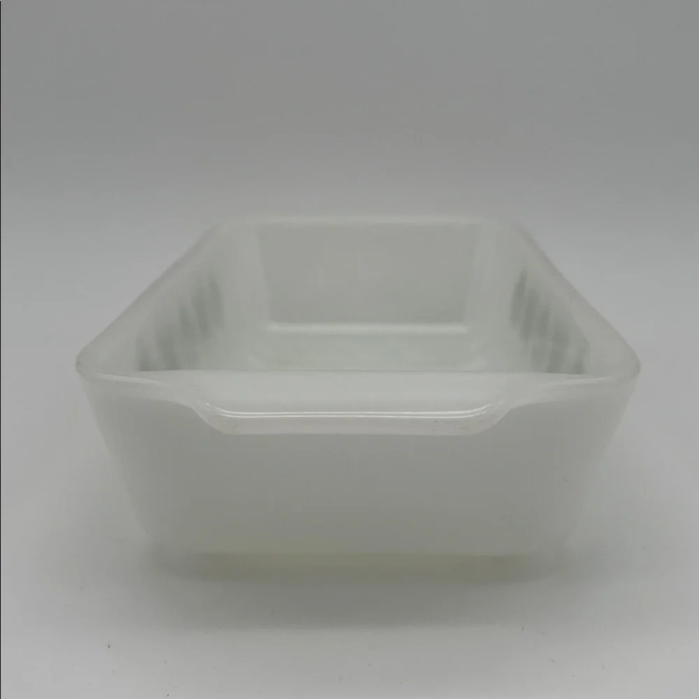Vintage Anchor Hocking 441 Fire-King Meadow Green Milk Glass Baking Dish - 1 Qt